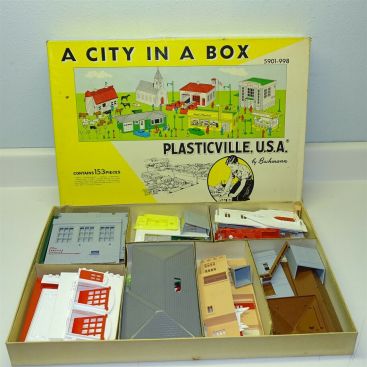 1952 Bachmann Plasticville, U.S.A. 'A City in a Box' in Original Box, 5901-998 Main Image 1952 Bachmann Plasticville, U.S.A. 'A City in a Box' in Original Box, 5901-998 Main Image