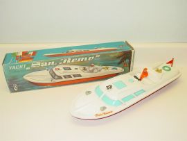 Vintage MS 7735 "San Remo" Yacht Boat Cabin Cruiser in Original Box, Wind Up Toy