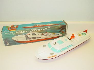 Vintage MS 7735 "San Remo" Yacht Boat Cabin Cruiser in Original Box, Wind Up Toy Main Image Vintage MS 7735 "San Remo" Yacht Boat Cabin Cruiser in Original Box, Wind Up Toy Main Image