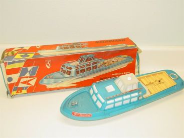 Vintage MS 737 "Helgoland" Yacht Boat Cabin Cruiser in Original Box, Wind Up Toy Main Image Vintage MS 737 "Helgoland" Yacht Boat Cabin Cruiser in Original Box, Wind Up Toy Main Image