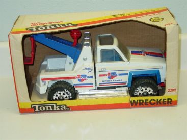 Vintage Tonka Tough Ones Car Quest Wrecker, Pressed Steel Toy In Box, 2202 Main Image Vintage Tonka Tough Ones Car Quest Wrecker, Pressed Steel Toy In Box, 2202 Main Image