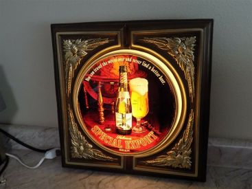 Vintage Plastic Heileman's Special Export Beer Illuminated Advertising Sign Main Image