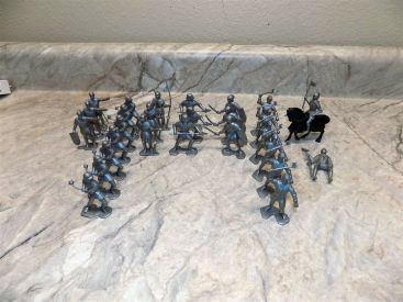 Huge Lot Of 28 Vintage Marx Knights Figures Figurines Playset Silver/Gray Main Image Huge Lot Of 28 Vintage Marx Knights Figures Figurines Playset Silver/Gray Main Image