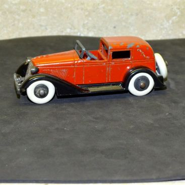 Vintage Tootsietoy U.S.A. Car, Graham 5 Wheel Town Car, Die Cast Red Main Image