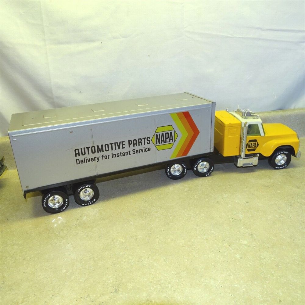 Nylint semi cheap truck and trailer