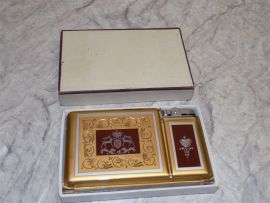 Vintage Pearl Brand Plastic Cigarette Case w/Built In Lighter IN BOX