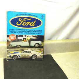 Vintage The Complete Ford Book, 1955 To 1970: Birds To Ponies, Petersen