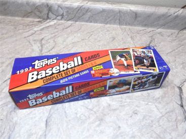1993 Topps Baseball Card Factory Set Series 1 & 2, 825 Cards, Retail Set Box Main Image 1993 Topps Baseball Card Factory Set Series 1 & 2, 825 Cards, Retail Set Box Main Image