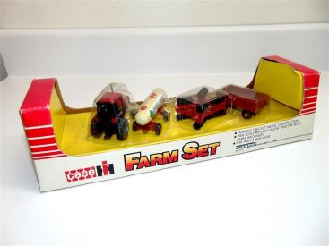 Vintage Ertl #1379 Case-IH Farm Set 1/64 Scale 1 tractor/3 implements-LNIB Main Image