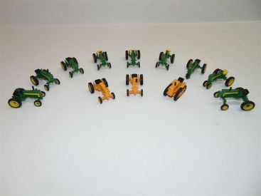 Vintage 12 John Deere Dubuque Works Historical Tractors Ertl Diecast lot-1/64 Main Image Vintage 12 John Deere Dubuque Works Historical Tractors Ertl Diecast lot-1/64 Main Image