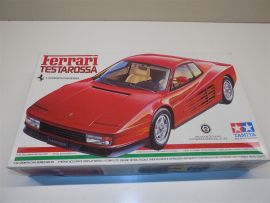 Older Tamiya Ferrari Testarossa 1:24 Sports Car Series Model Kit