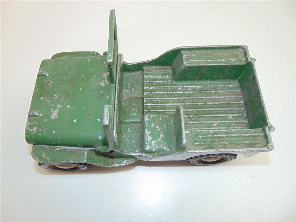 Vintage 1940 s AL Toy Green Jeep Military with windshield opening