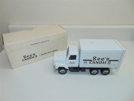 Ertl 1987 International Box Truck-See's Candies-Pressed Steel-1:24-In Box