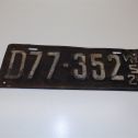Vintage 1924 Wisconsin License Plate #D77-352 Main Image