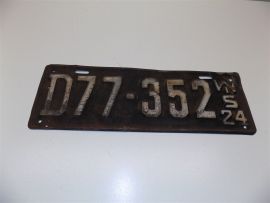 Vintage 1924 Wisconsin License Plate #D77-352