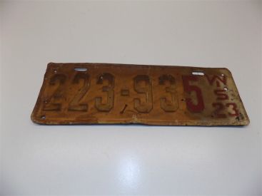 Vintage 1923 Wisconsin License Plate #223-935 Main Image Vintage 1923 Wisconsin License Plate #223-935 Main Image